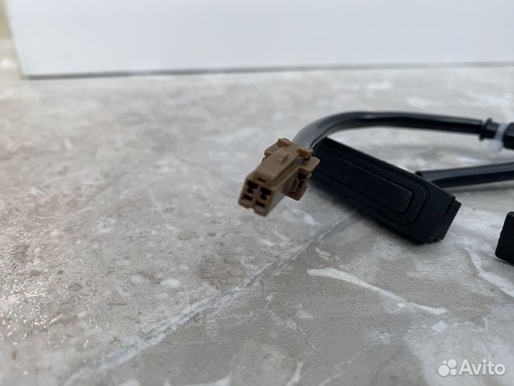 Кнопка багажника Nissan, Subaru и Renault