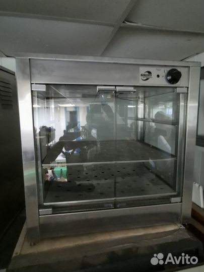 Продам тепловую витрину