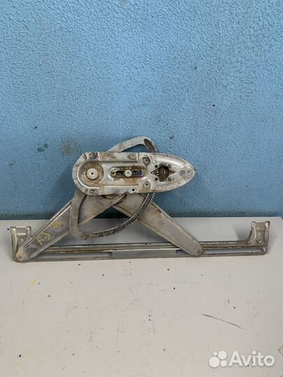 Focus 2 стеклоподъемник передний левый 3M51R23201