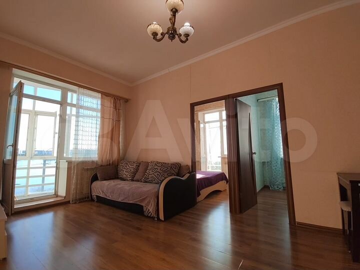 3-к. квартира, 70 м², 2/12 эт.