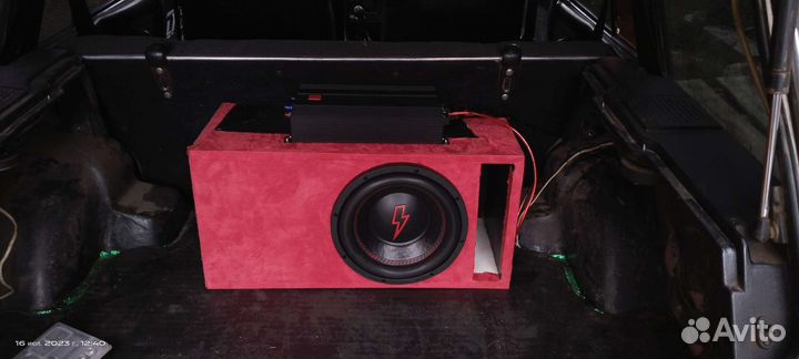 Сабвуфер с усилителем