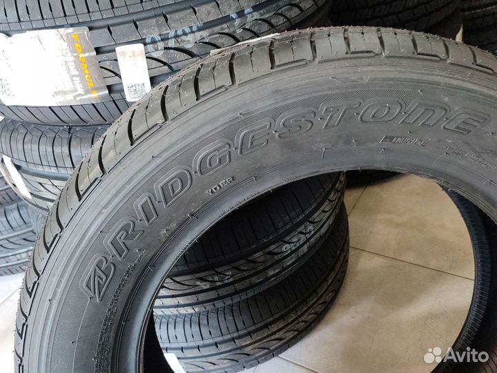 Bridgestone Dueler H/T 843 215/60 R17