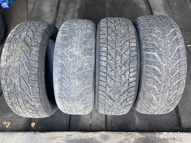Tigar Ice 215/55 R17 98T