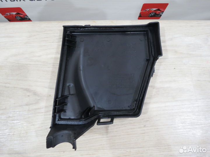 Крышка блока предохранителей Renault Duster