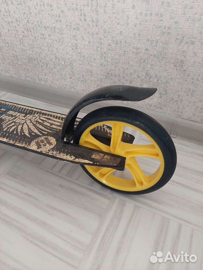 Самокат Kraiss XXL до 80 кг