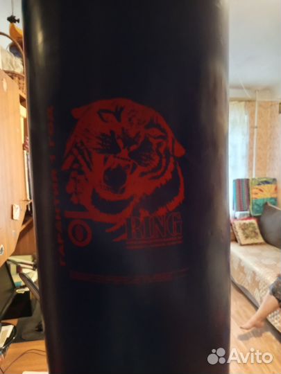 Боксерский мешок бу. 80 кг. Дл. 110см диам. 40см