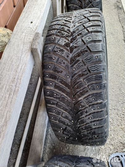 Michelin X-Ice North 4 205/55 R16 94T