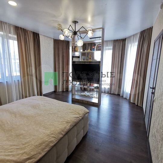 Коттедж 146 м² на участке 7 сот.