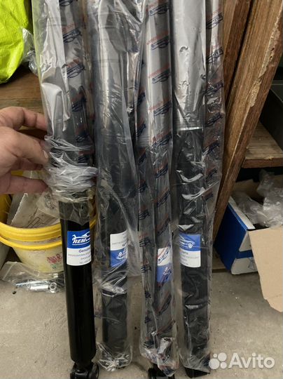 Амортизаторы на мерседес 210