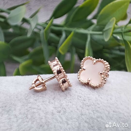 Золотые серьги Van Cleef