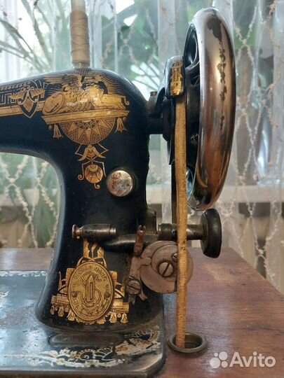 Швейная машинка 