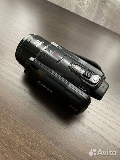 Видеокамера canon legria HF S21