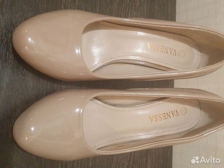 Туфли с камушками женские 39 размер