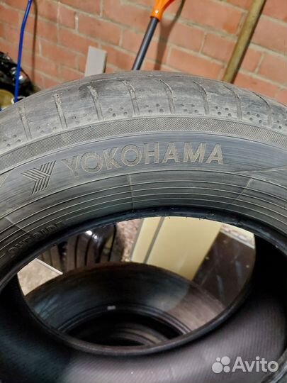 Yokohama BluEarth AE50 215/65 R17