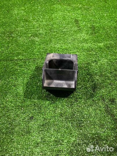 Кронштейн радиатора Bmw 5 E60 M54B30 2004