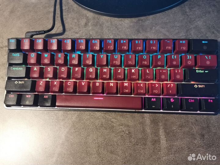 Механическая клавиатура gk61