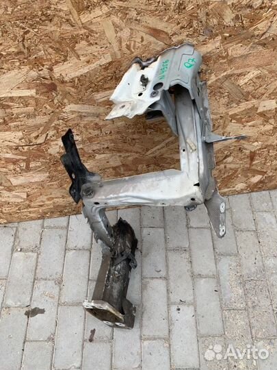 Передняя часть кузова Audi Q7 2005-2015