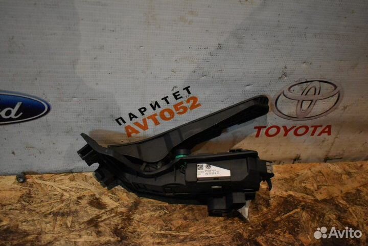 Электронная педаль газа Volkswagen Passat B6 BKP