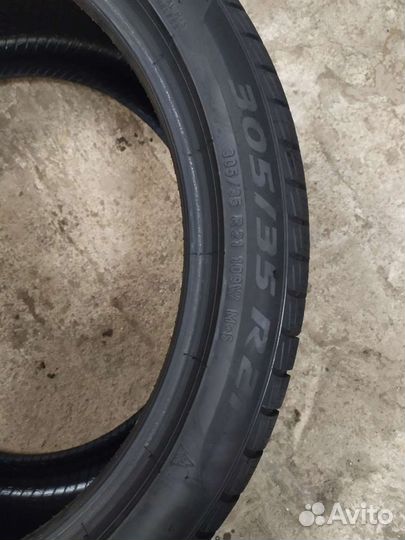 Pirelli Winter Sottozero 3 305/35 R21 и 305/35 R21 109W