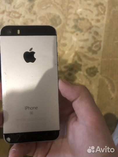 iPhone SE, 32 ГБ