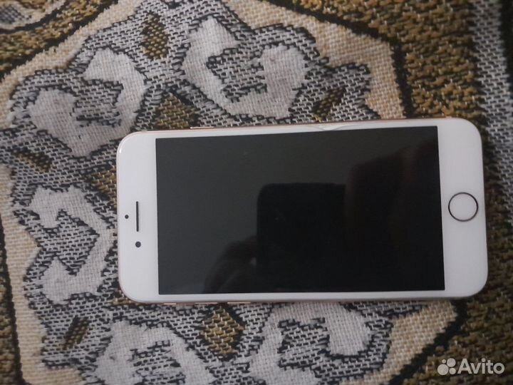 iPhone 8, 64 ГБ