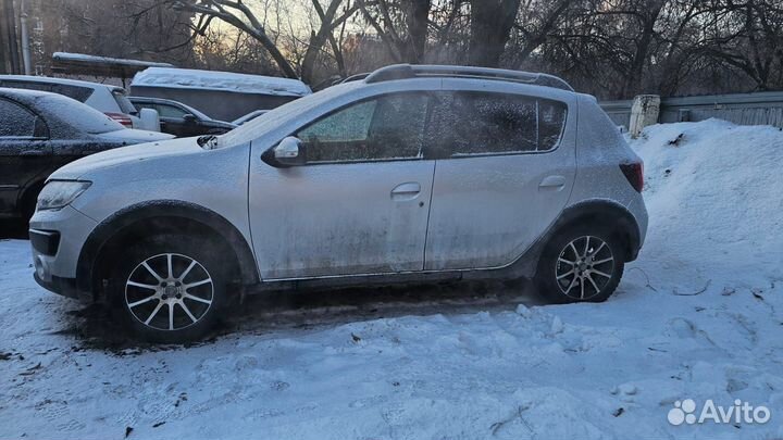 Renault Sandero Stepway 1.6 МТ, 2015, 122 000 км