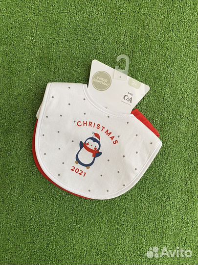 Слюнявчики нагрудники набор