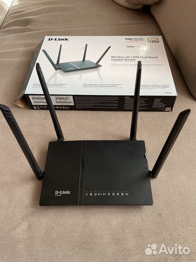 Продам Wi-Fi роутер D-Link DIR-825
