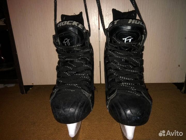 Коньки хоккейные 39 размер