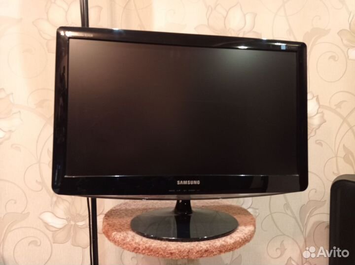 Монитор 24 дюйма Samsung