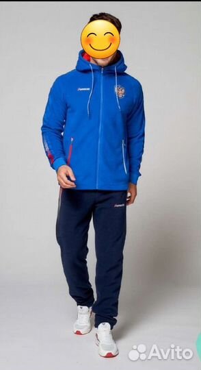 Спортивный костюм