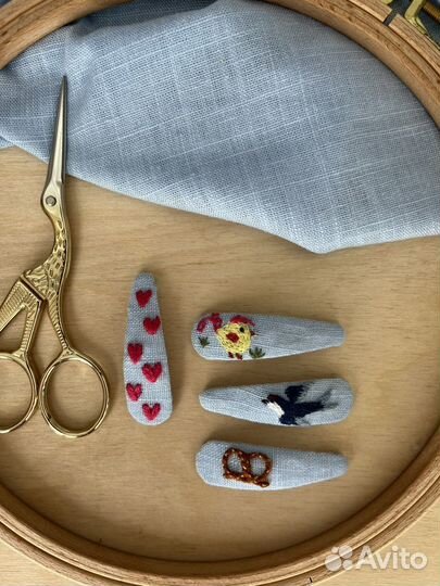 Заколки с вышивкой ручная работа
