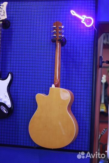 Гитара Elitaro