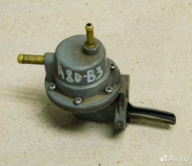 Насос топливный механический Audi 80 B3 1.8