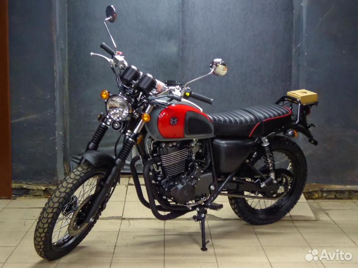 Мотоцикл honda cb 400ss replica