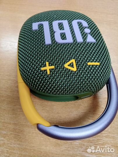 Портативная колонка JBL clip4