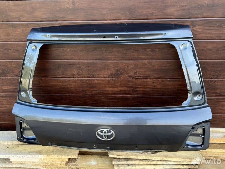 Крышка багажника Toyota Land Cruiser 200 2012-2015