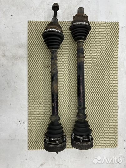 Полуось передняя для Audi 100 (C4) 1991-1994