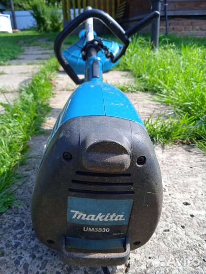 Триммер электрический makita