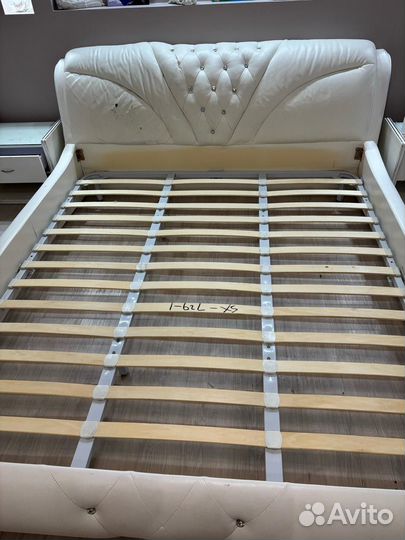 Кровать двухспальная 180 на 200 бу