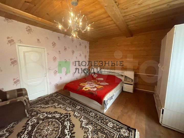 Дом 200,7 м² на участке 50 сот.