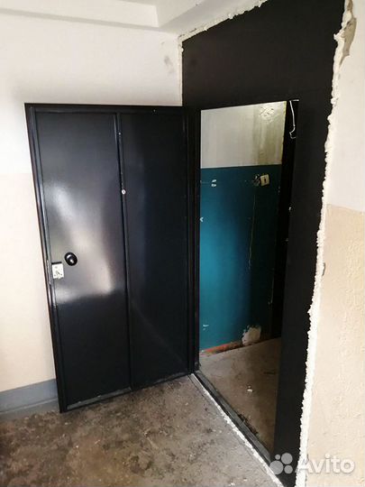 Дверь в тамбур
