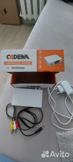 Цифровая тв приставка Cadena