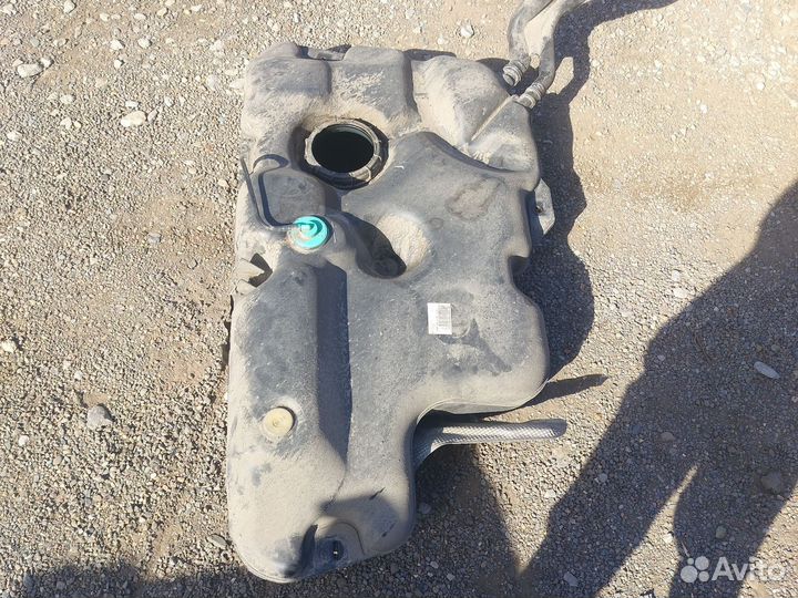 Бензобак Nissan Almera G15