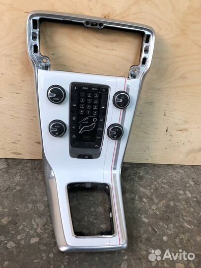 Блок управления климатической установкой Volvo V40