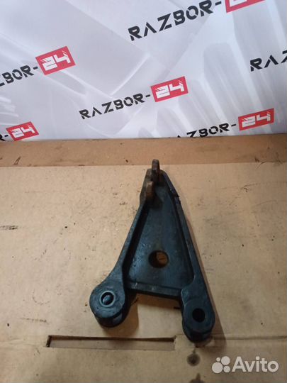 Кронштейн (крепление) MAN TGX 2008 81416503016