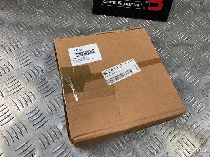 Стекло фары переднее Volkswagen Golf MK2