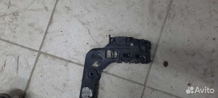 Кронштейн бампера зад. Л. Audi A3/2005