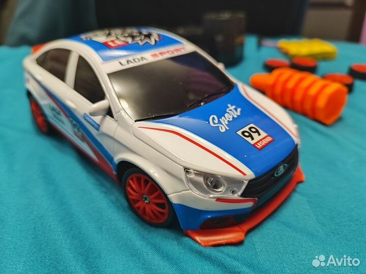 Дрифт машинка на пульте управления LADA Vesta