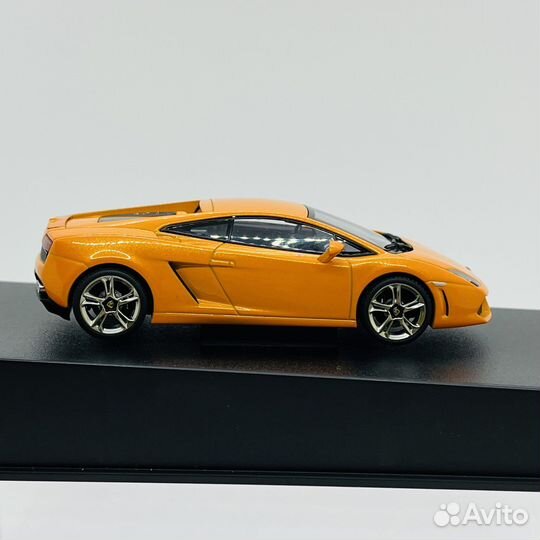 Lamborghini Gallardo LP560-4 orange AutoArt 1:43